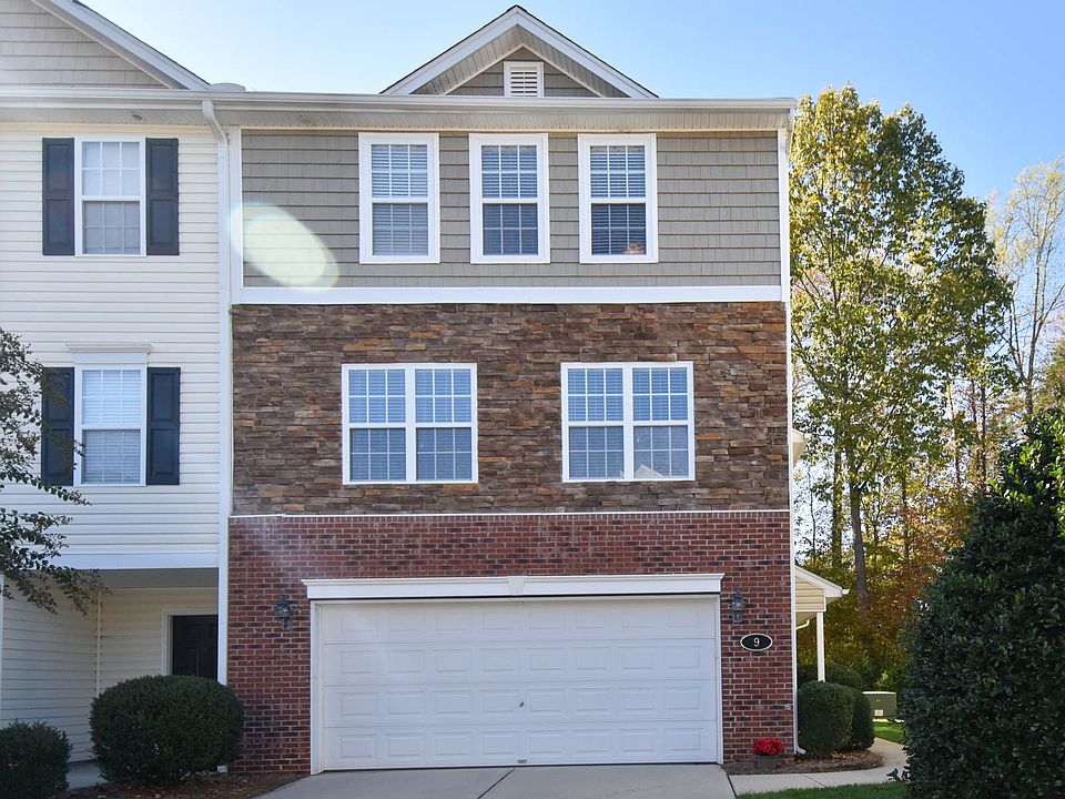 1st image of 9 Dillingham Pl