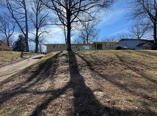 1251 Singing Trees Dr, Memphis, TN 38116