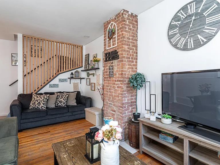 148 Union St #1/2 — Photo 4