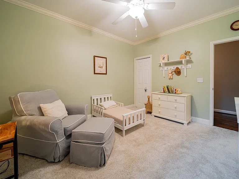 (previous photo showing furnishings that have since been removed)