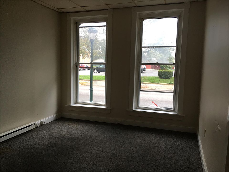 2nd image of 125 E Franklin St APT 1F