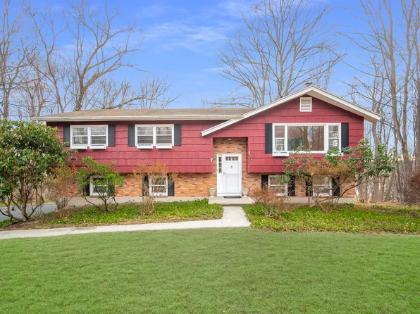 7 John Perry Drive, Danbury, CT 06811