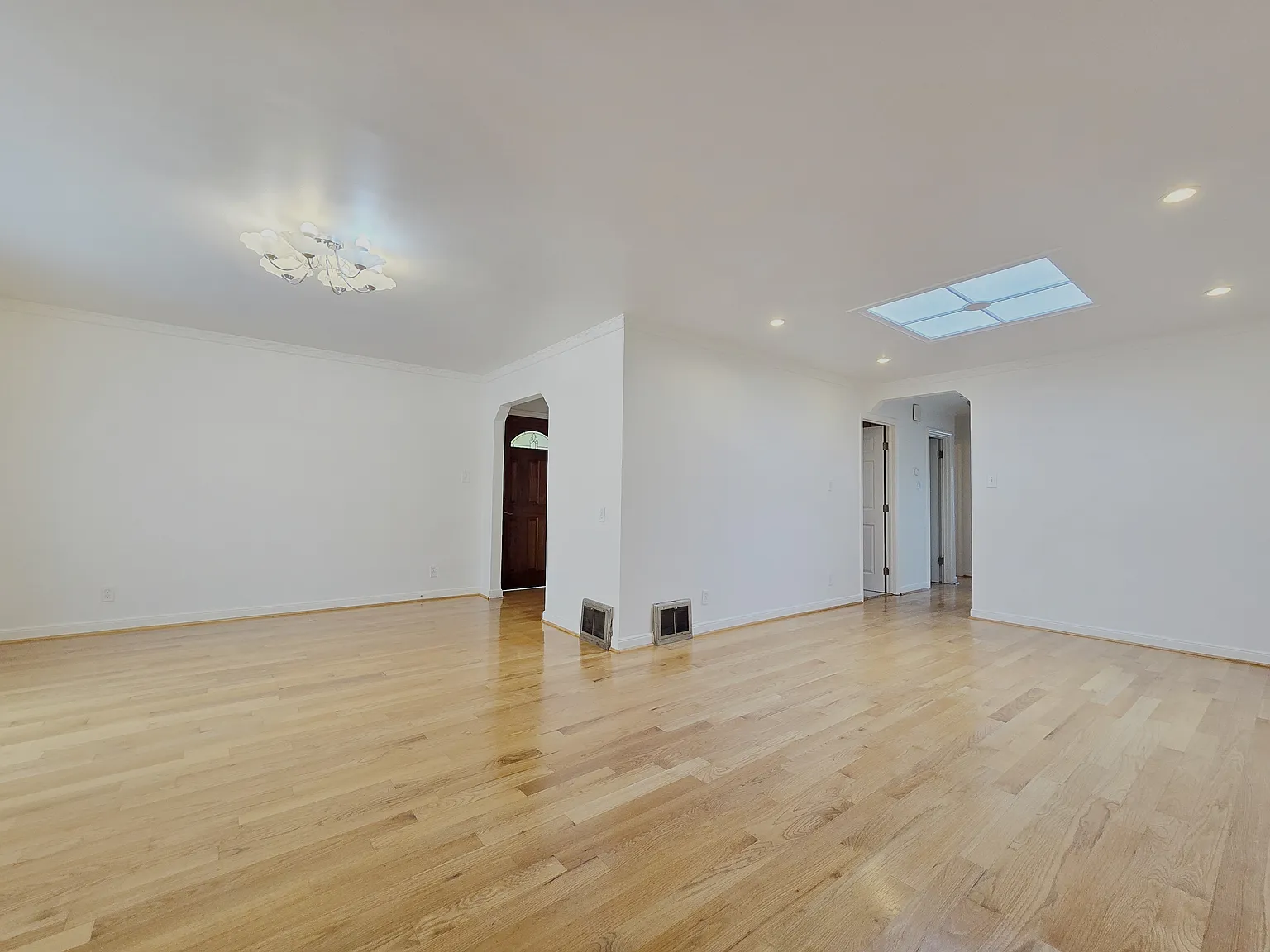 2 bed, 1.5 bath, 1000 sqft, $3,875 — Photo 4