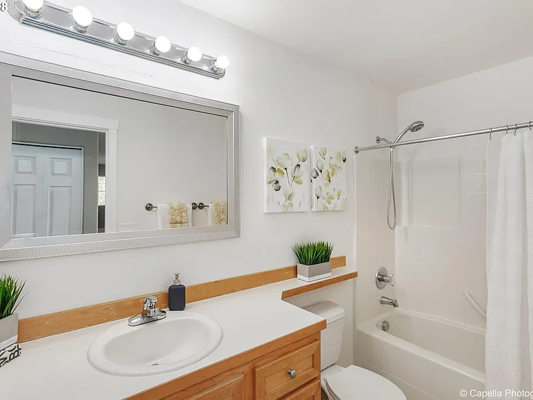 10354 NE Okanogan St — Photo 13