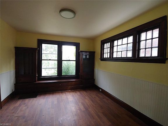 5th image of 4014 Lake Ave