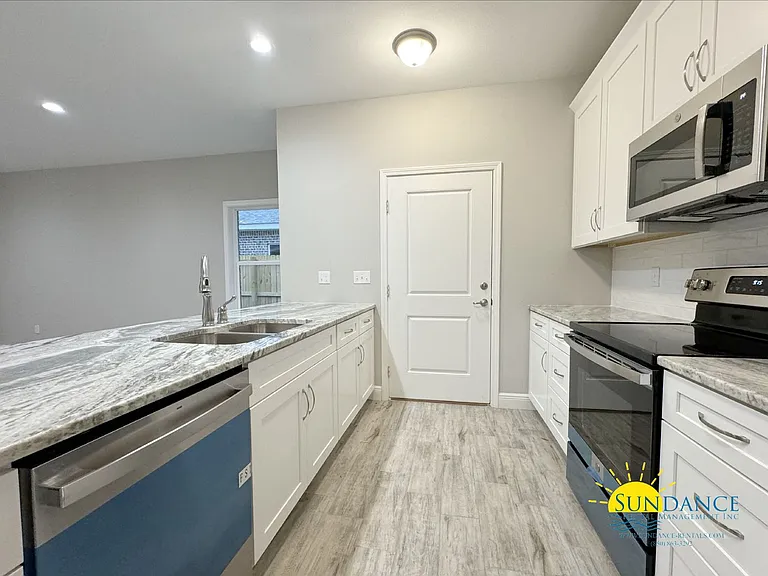 17 Cape Dr #B — Photo 6