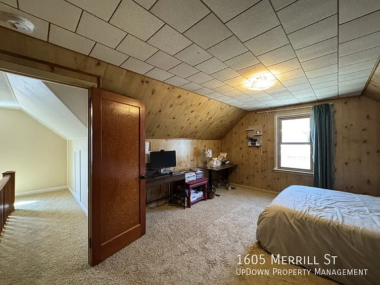 1605 Merrill St — Photo 22