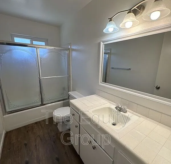907 S Demaree St — Photo 10