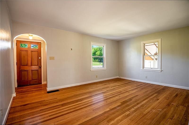 176 Dutch Ln, Hermitage, PA 16148 Zillow