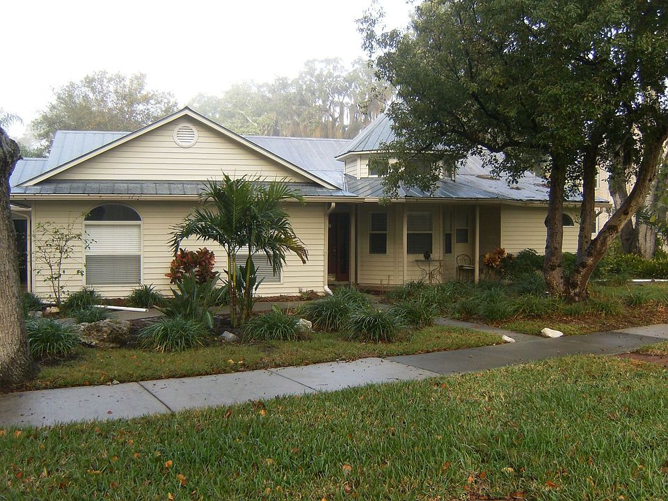 Front on a wet morning, 2 car garage is out of the picture to the left 