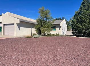 600 Stallion Rd SE, Rio Rancho, NM 87124
