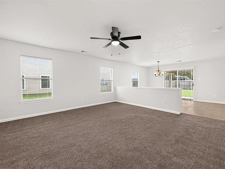 18403 Tupper Bend Ln — Photo 3