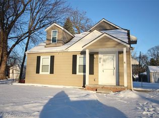 18968 Floral St, Livonia, MI 48152