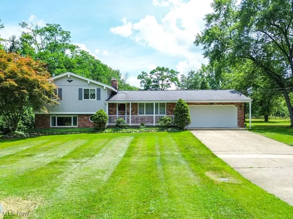 4161 Akins Rd, North Royalton, OH 44133