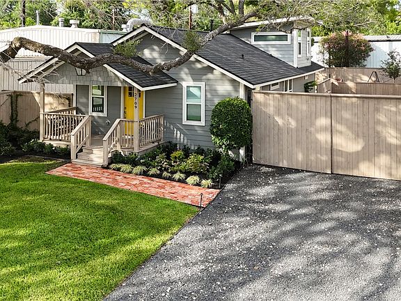 5th image of 2709 S College Ave