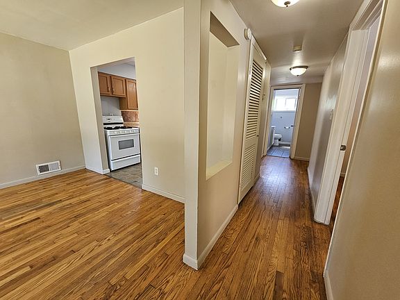 4th image of 26411 Lorenz St