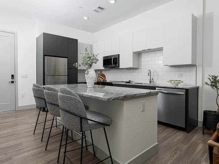 Legacy Metro 525 — Photo 28