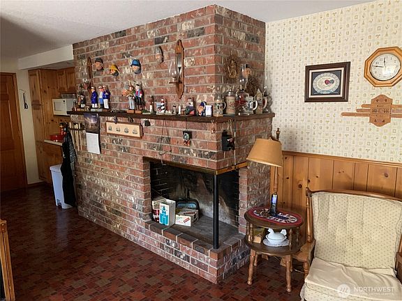 5th image of 6205 36th Avenue E