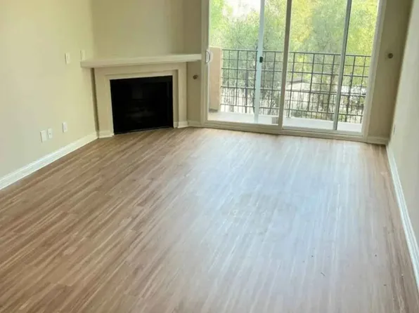22859 Del Valle St, Woodland Hills, CA