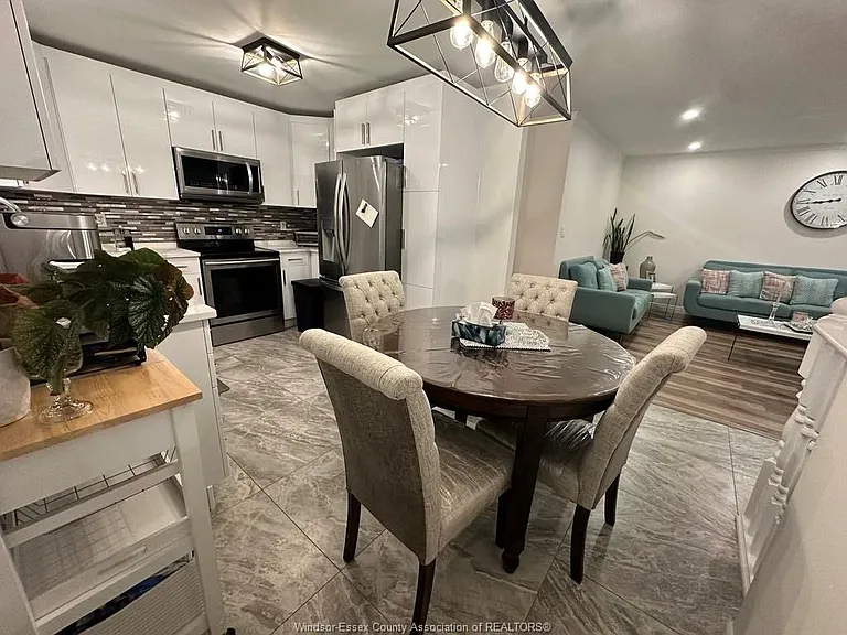 7929 Hawthorne Dr — Photo 10