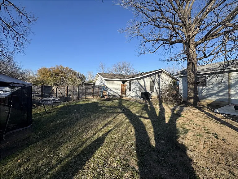 207 Chippendale Ave — Photo 15