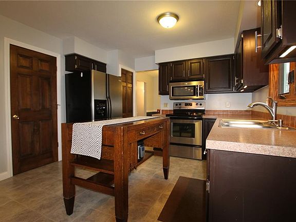 5th image of 1325 Homesite Dr