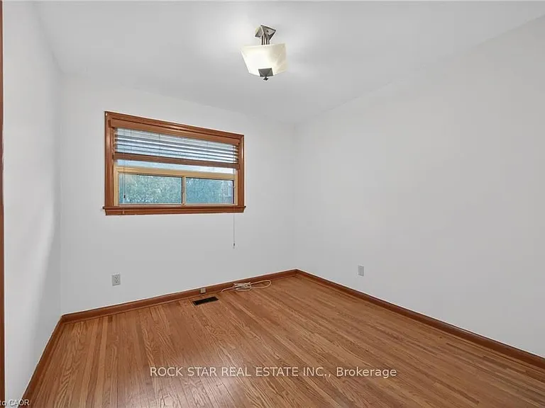134 W 28th St — Photo 11