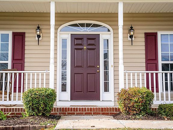 5th image of 310 Rachel Dr