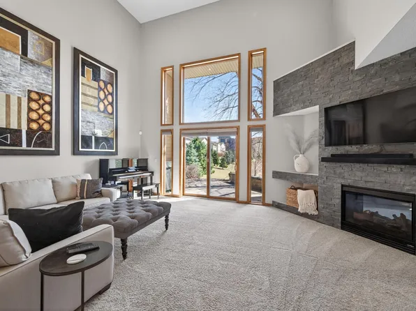 4856 Grandview Ct NE, Columbia Heights, MN 55421