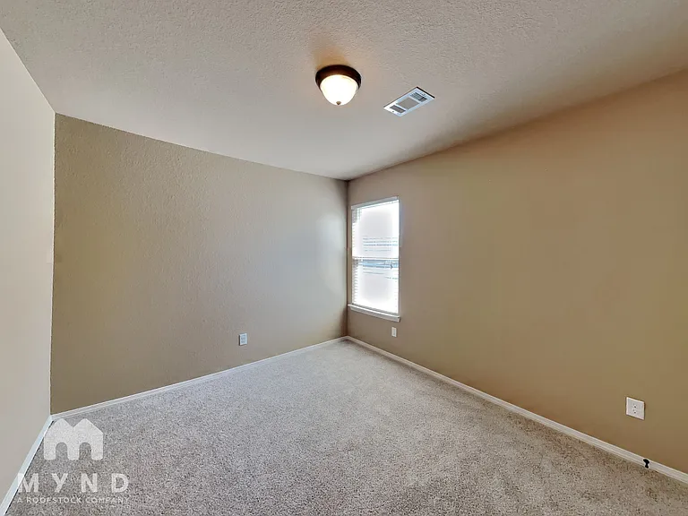 154 Harvick Cir — Photo 12
