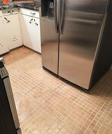 3rd image of 7019 Louise St