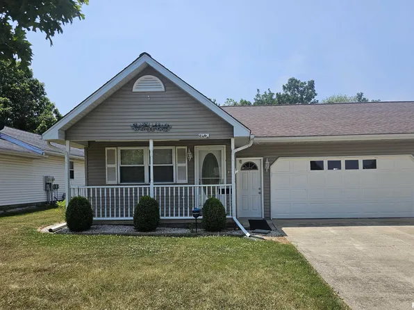 2115B Sequoia Dr, Jacksonville, IL 62650