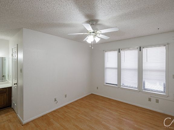 2nd image of 2965 Crossroads Dr