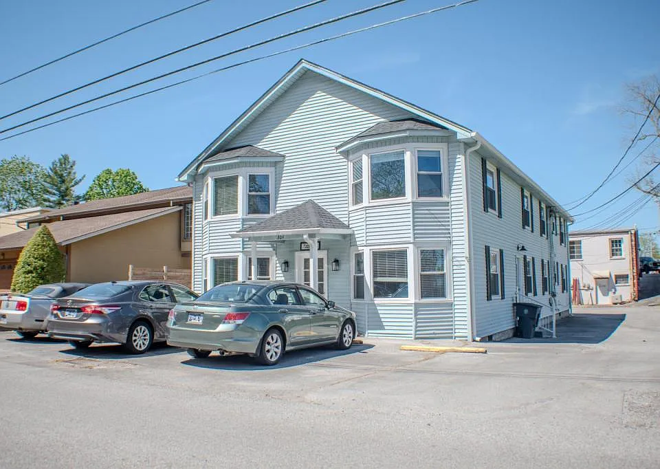 304 W Colville St
