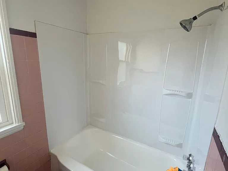 33 Van Olinda St — Photo 9