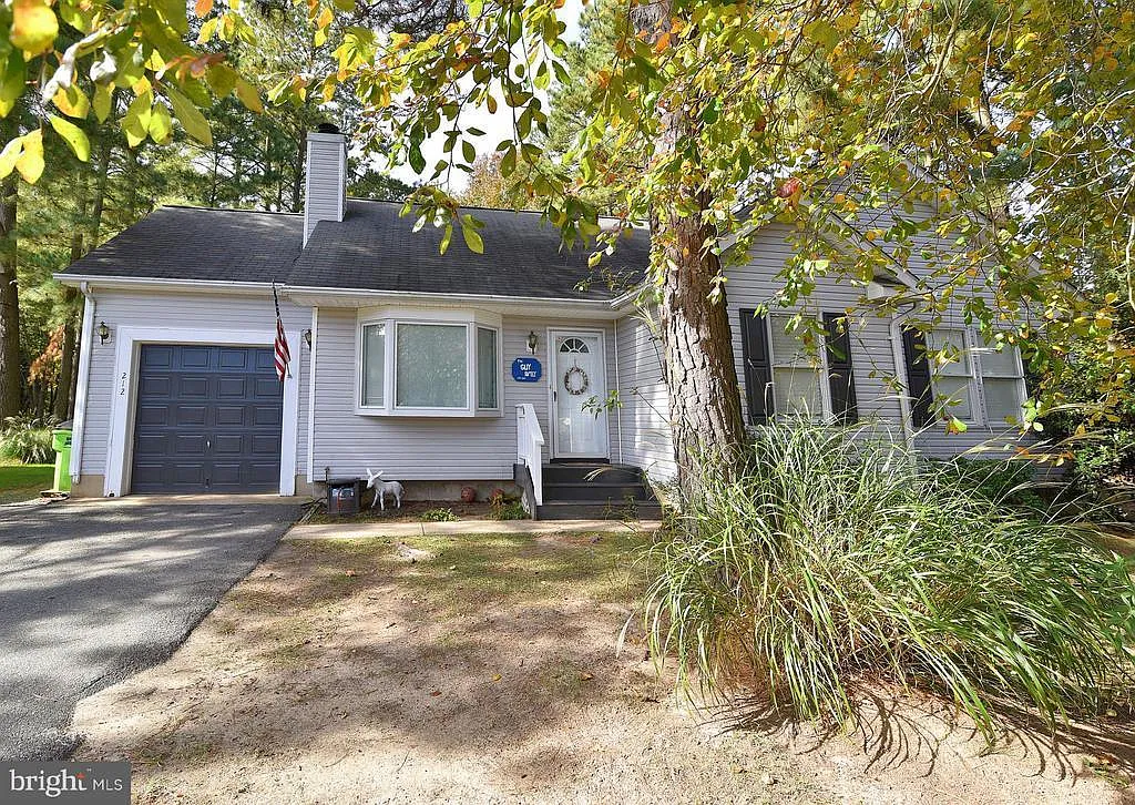 212 Long Point Rd photo 1