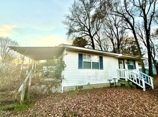 203 Zachary Ln, Dunn, NC 28334