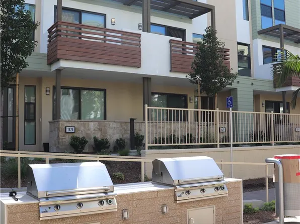 684 Malibu, Costa Mesa, CA 92627