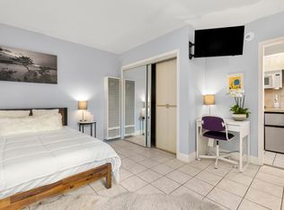 2435 3rd St APT 12, Santa Monica, CA 90405