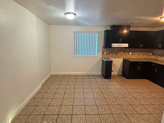 4th image of 6609 1/2 Estrella Ave