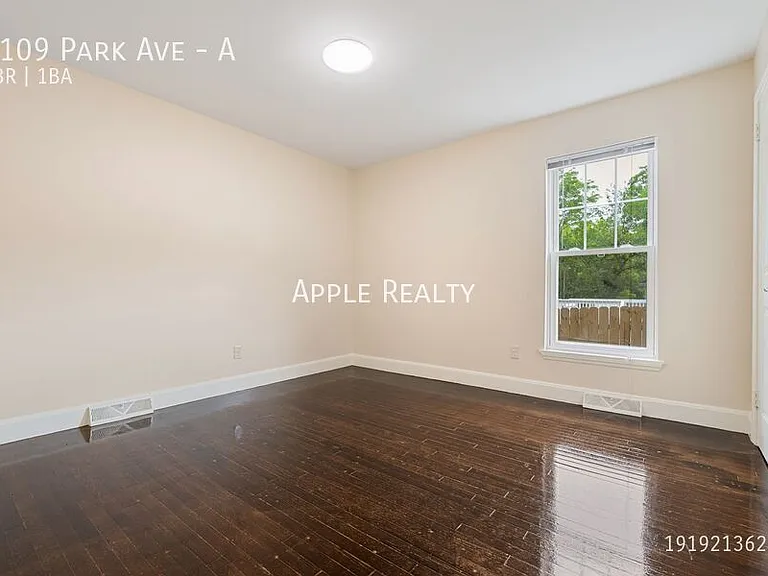 1109 Park Ave #A — Photo 10