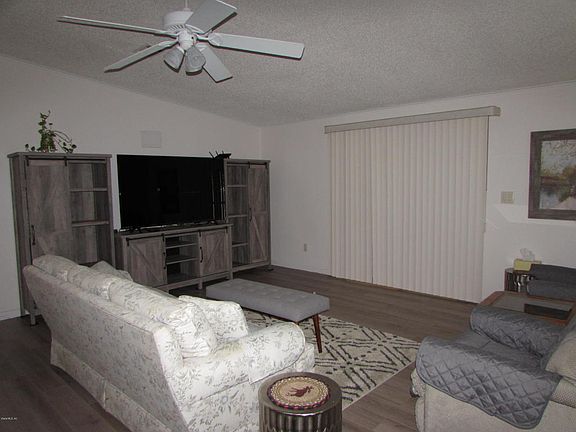 3rd image of 901 Saint Andrews Blvd