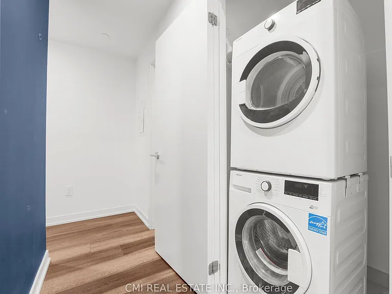 5 Wellington St S #411 — Photo 17