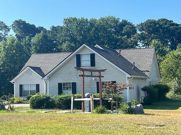 2nd image of 1330 Stoneleigh Dr