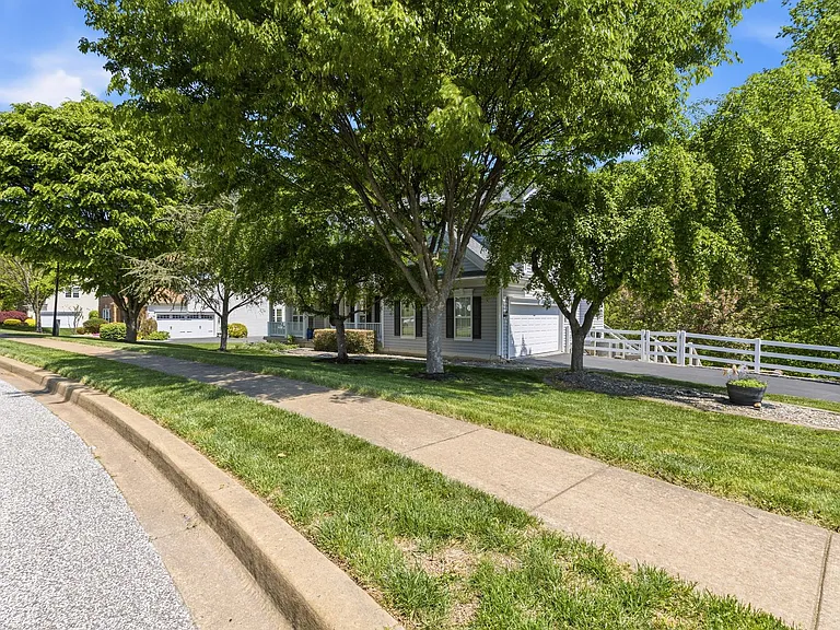 307 Winterthur Ln — Photo 63