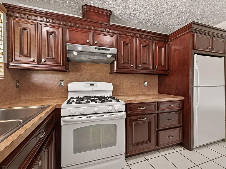 5206 Olana Dr — Photo 13