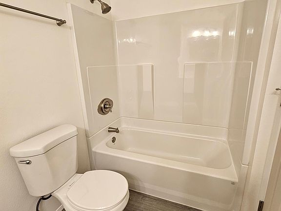 5th image of 521 23rd St SE APT A