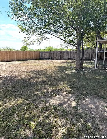 4 bed, 2.0 bath, 1317 sqft, $1,500 — Photo 3