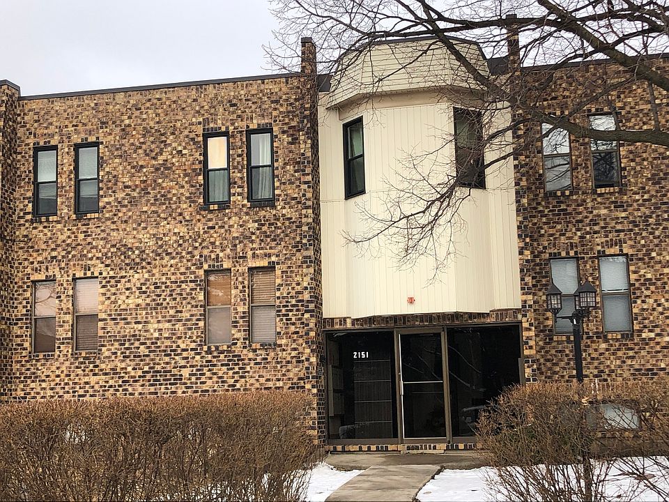 1st image of 2151 Country Club Dr APT 24