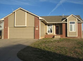 214 N Salt Creek Ct, Clearwater, KS 67026
